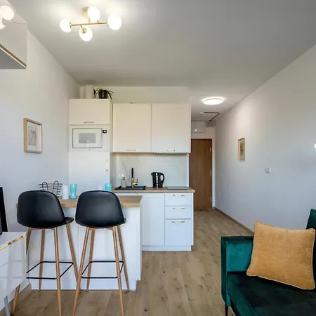 Rentplanet - Hallera Wroclaw
