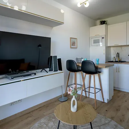 Rentplanet - Hallera 아파트 브로츠와프