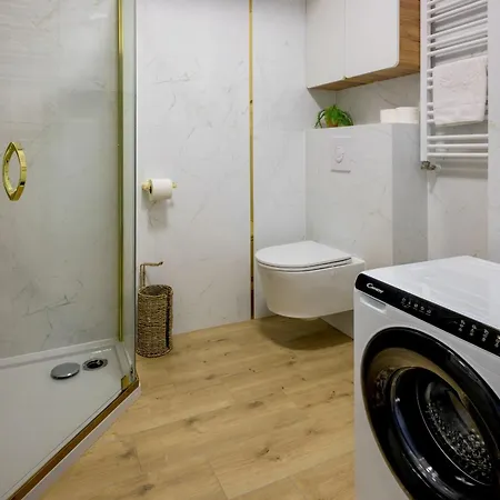 Rentplanet - Hallera Wroclaw