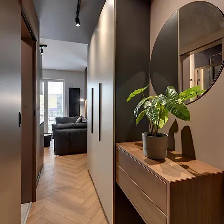 Rentplanet - Hallera Wroclaw