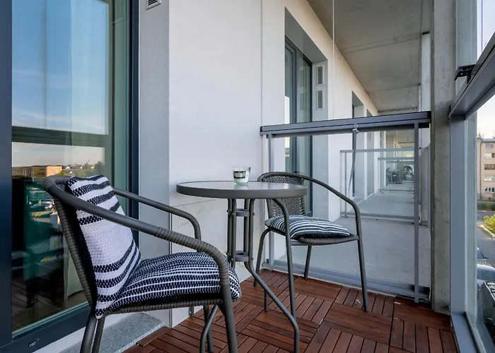 Rentplanet - Hallera Apartment *