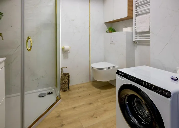 Rentplanet - Hallera Wroclaw